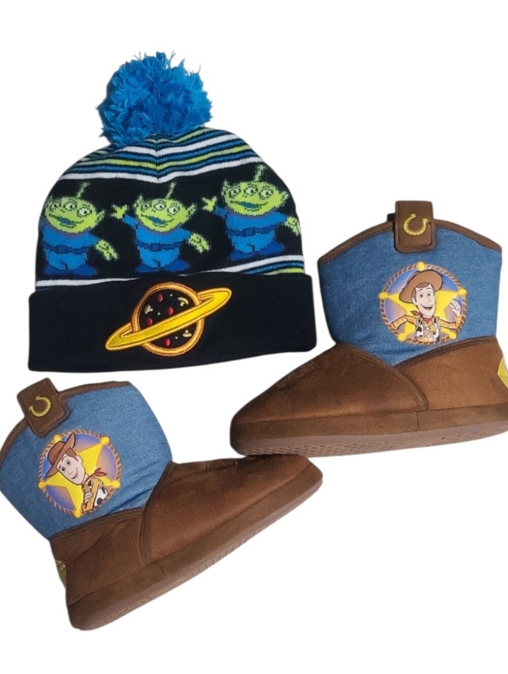 Disney Toy Story Alien Beanie Pizza Planet Hat & Woody Slippers Booties Set 11